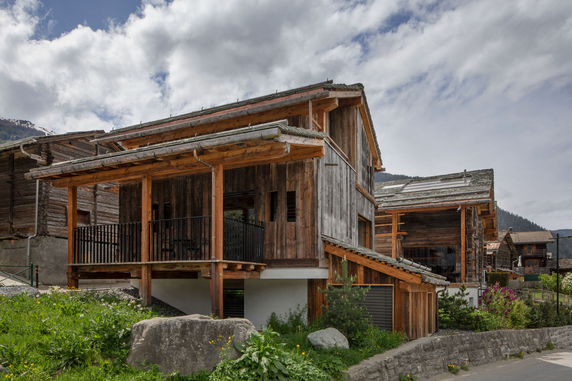 Façades extérieurs enveloppe en vieux bois bâti ancien